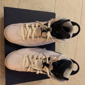 Air jordan 6 midnight navy size 10.5